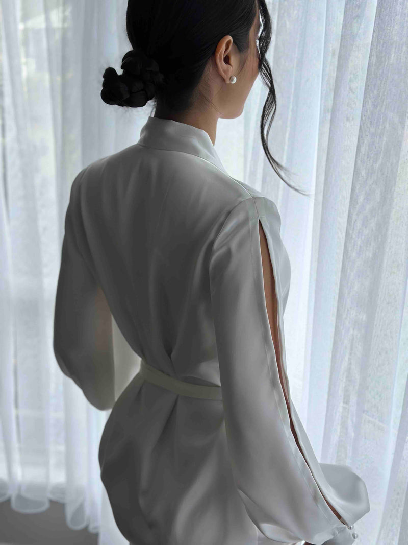 bridal robe with collar and arm splits