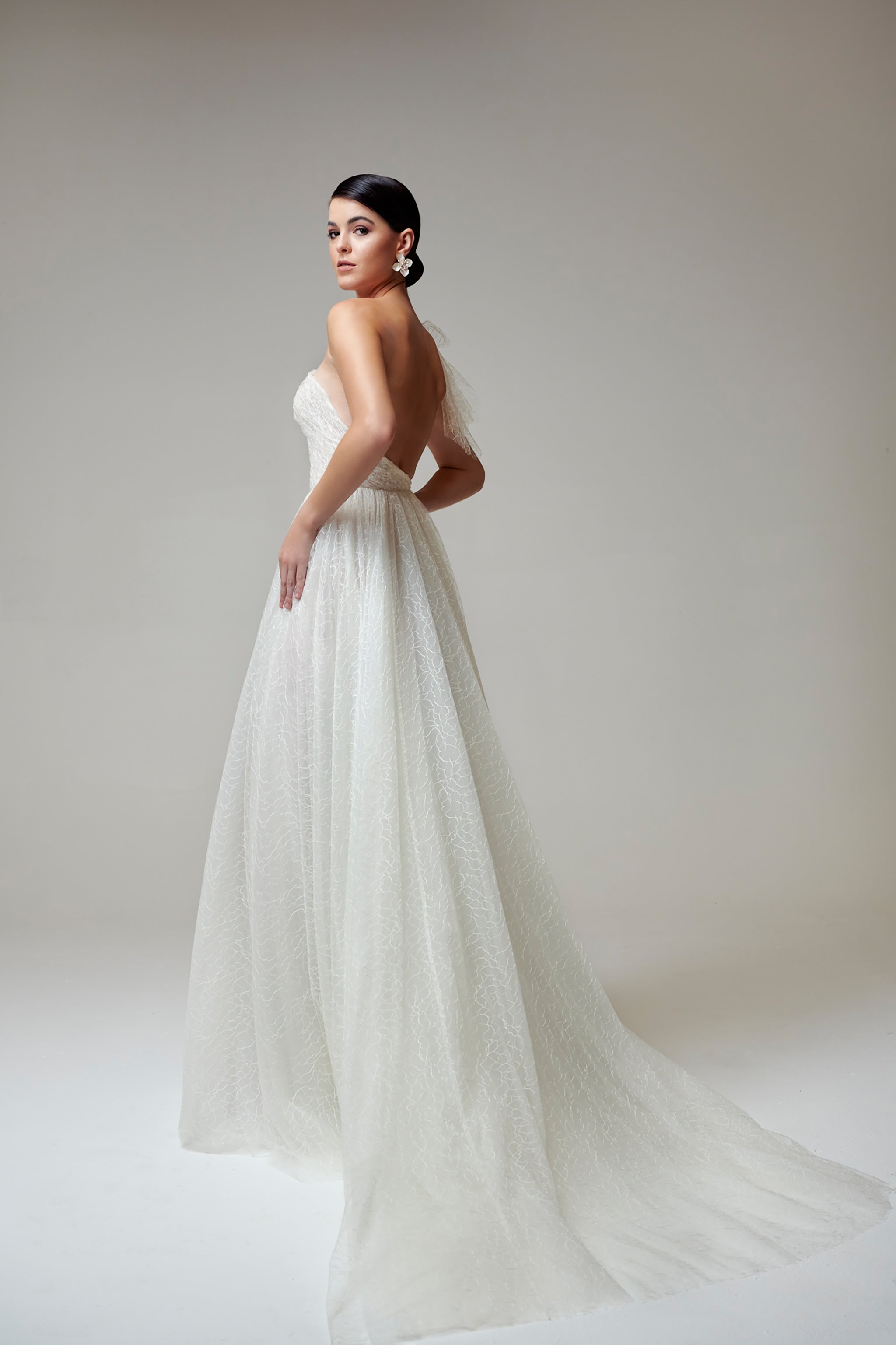 one shoulder bridal dress with long train