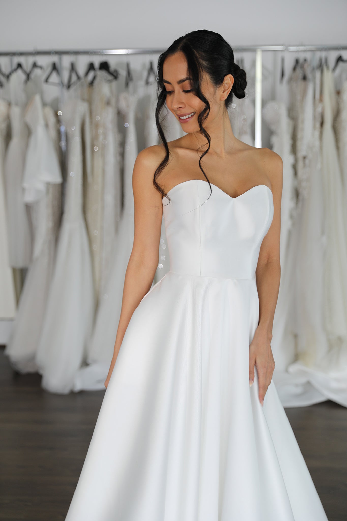 sweetheart neckline strapless bridal gown